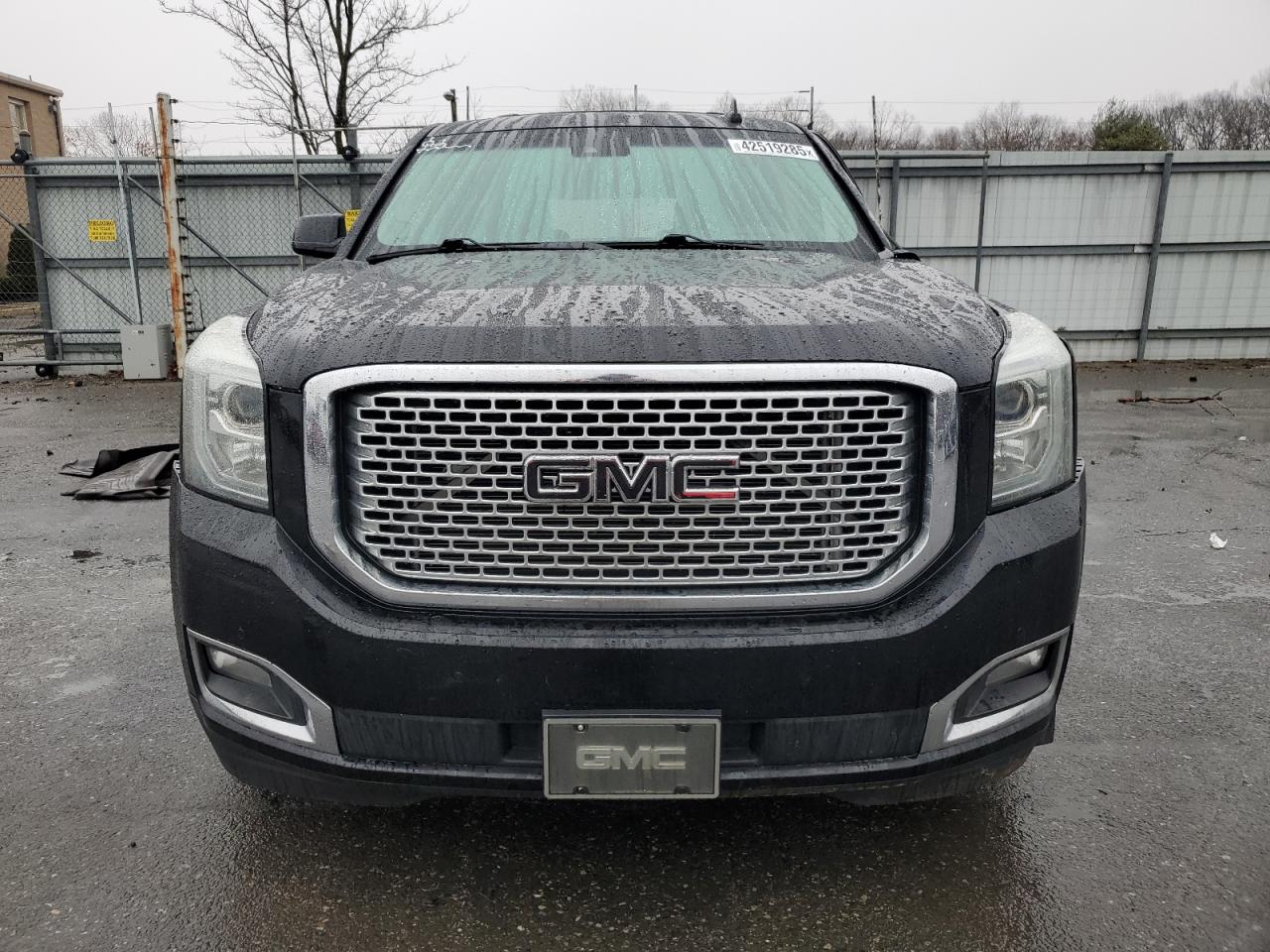 2016 GMC Yukon - Image 5