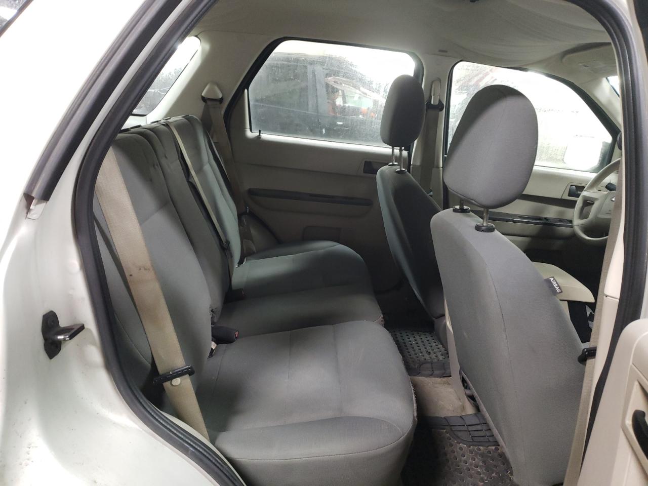 2008 Ford Escape - Image 10
