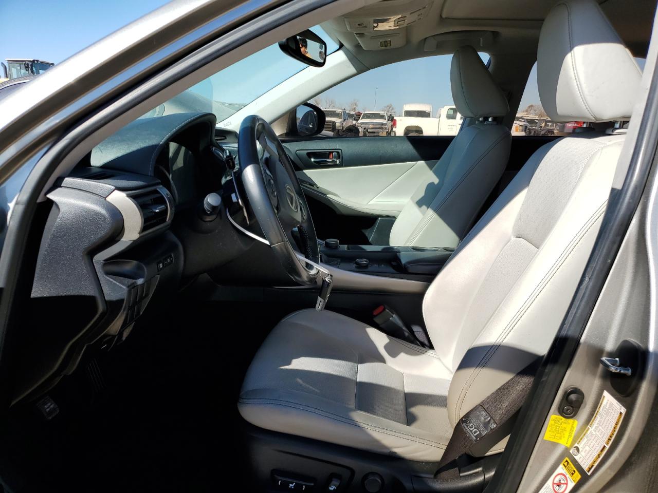 2014 Lexus IS - Image 7