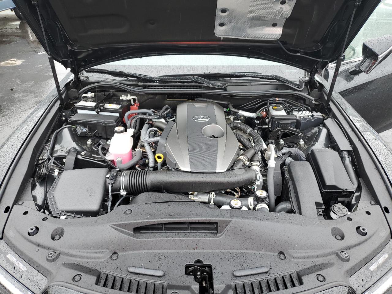 2023 Lexus IS - Image 12