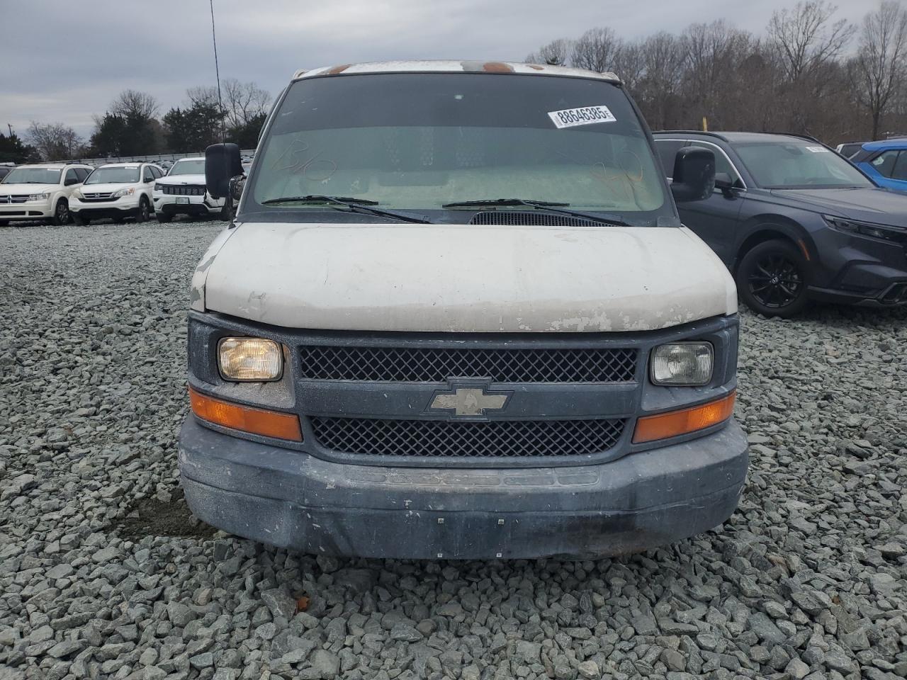 2009 Chevrolet Express - Image 5