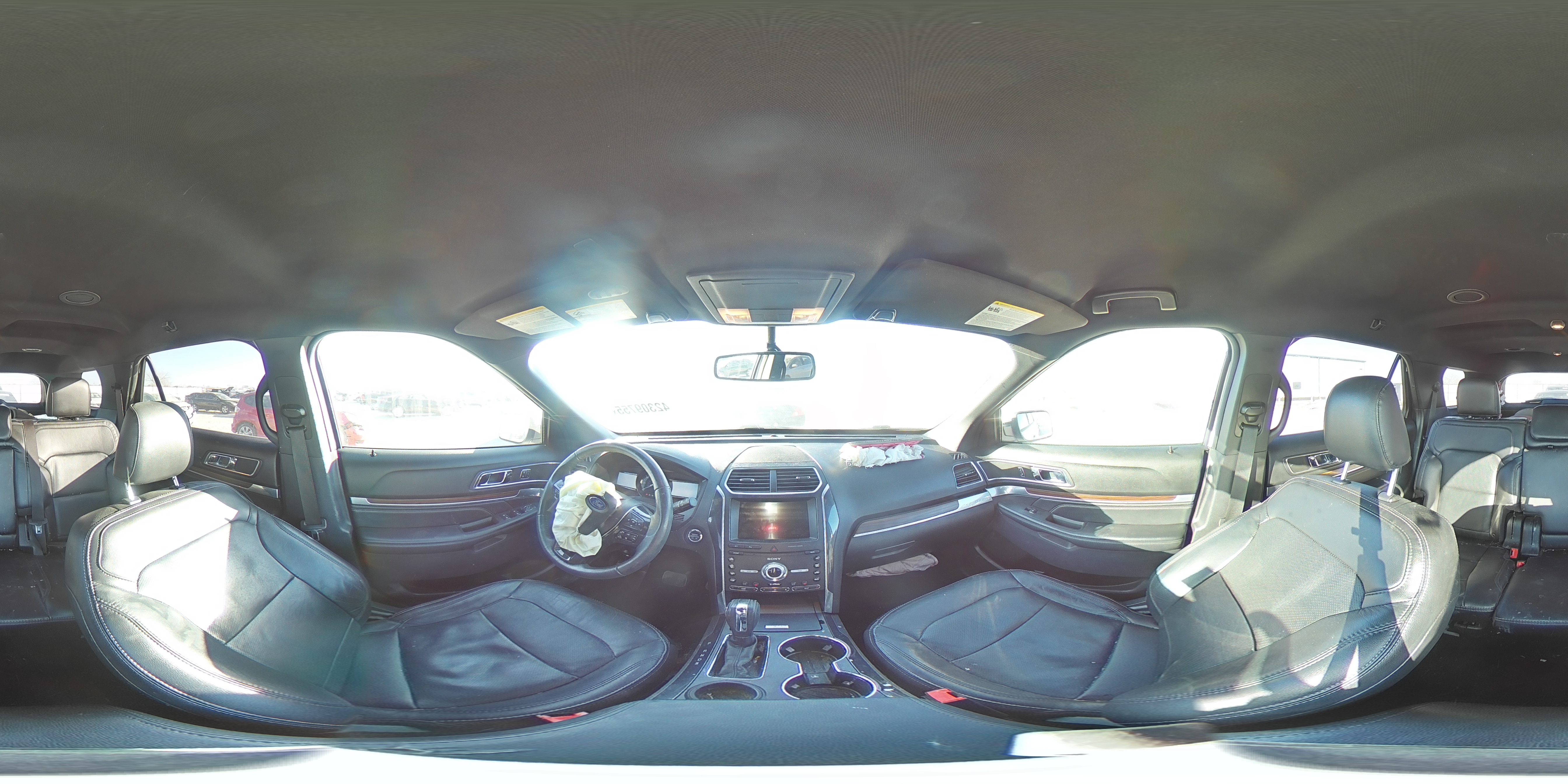 2019 Ford Explorer - Image 14