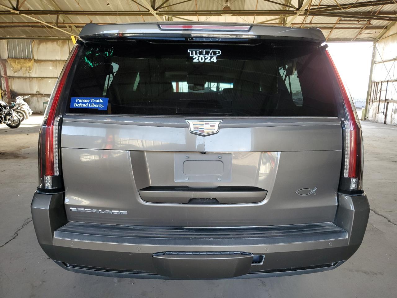 2015 Cadillac Escalade - Image 6