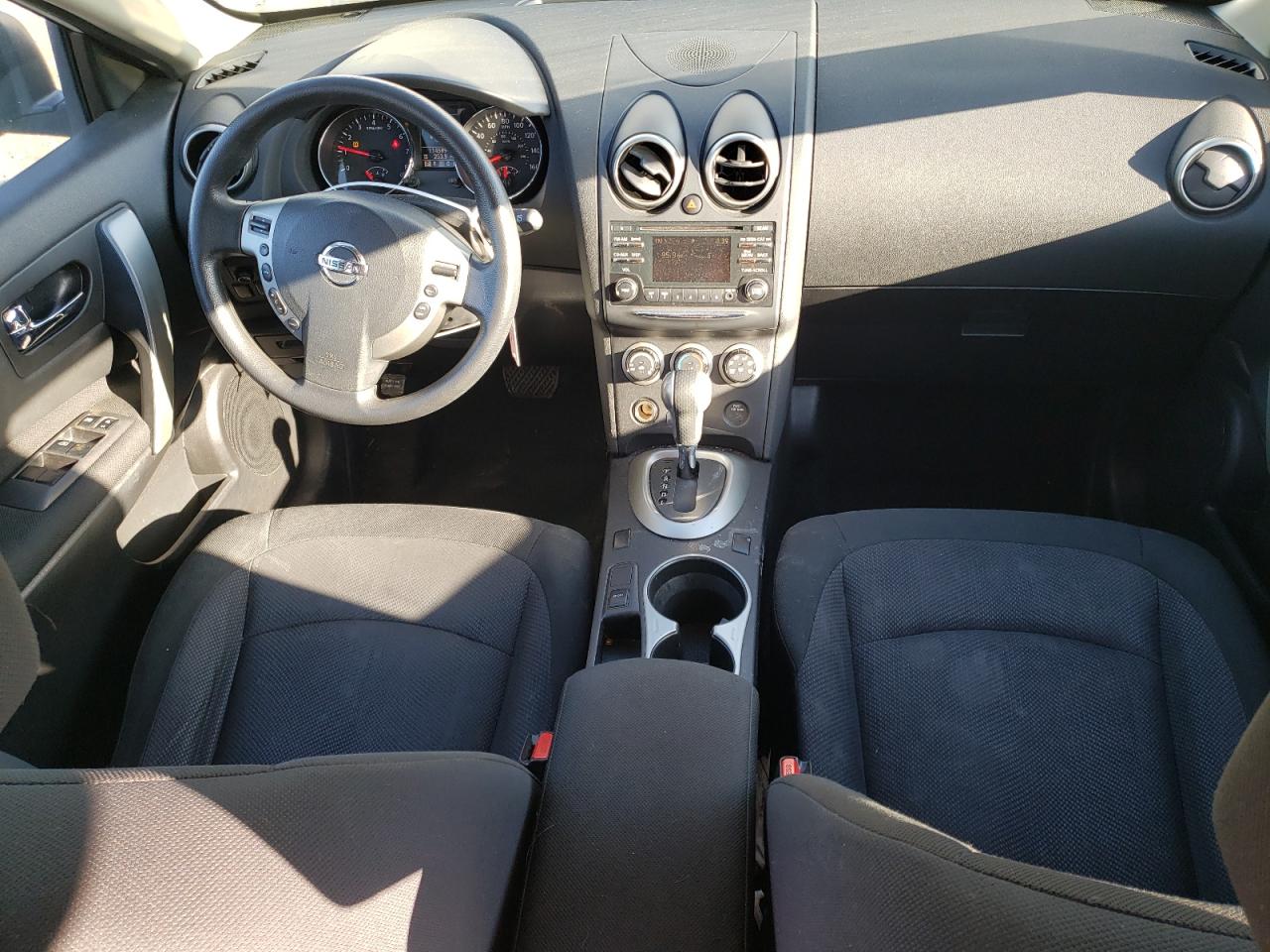 2015 Nissan Rogue - Image 8