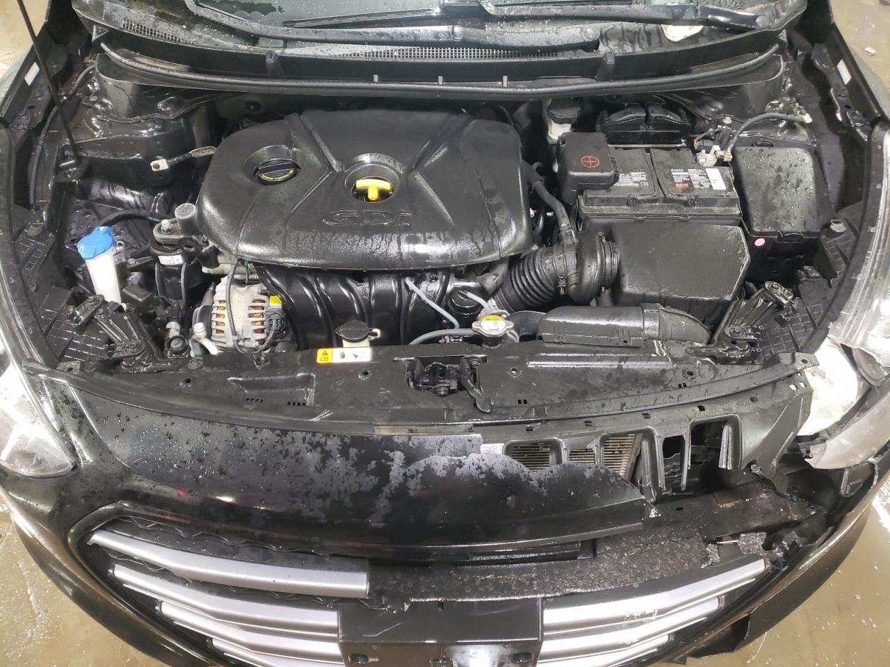2016 Hyundai Elantra - Image 11
