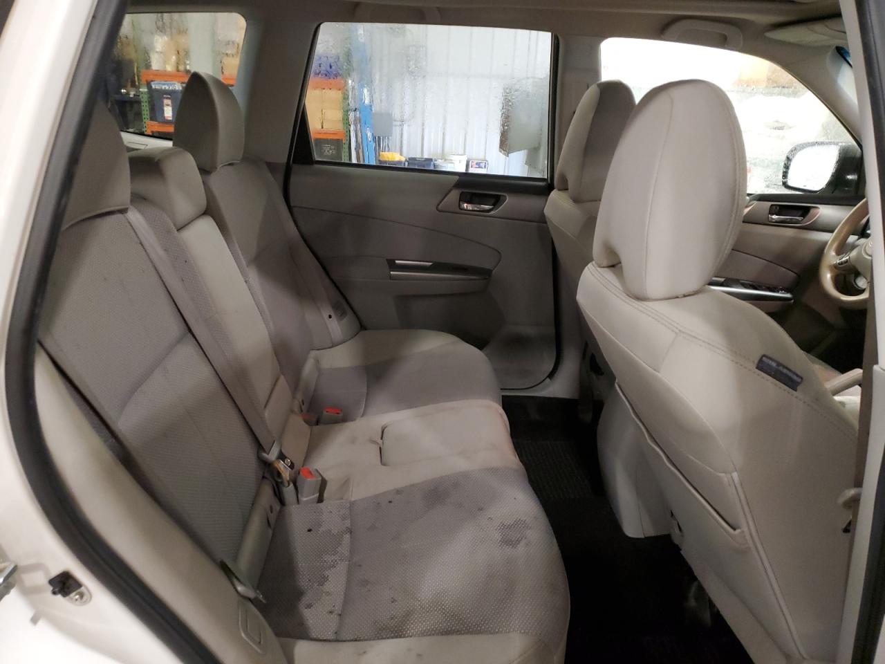 2013 Subaru Forester - Image 12