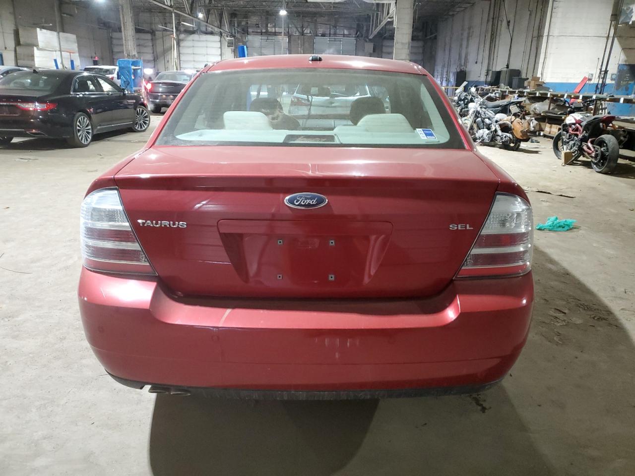 2009 Ford Taurus - Image 6