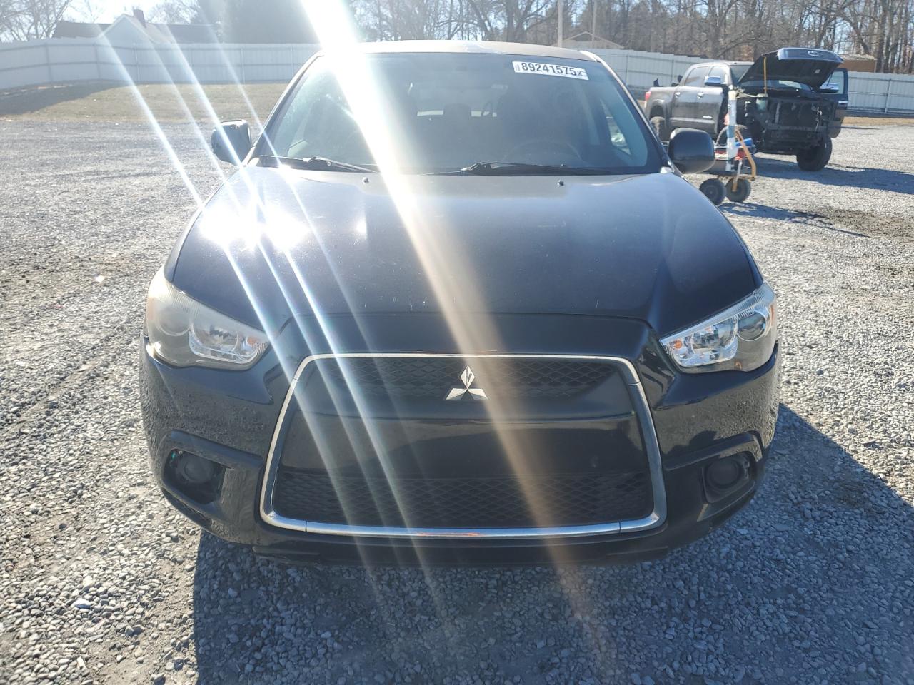 2011 Mitsubishi Outlander - Image 5