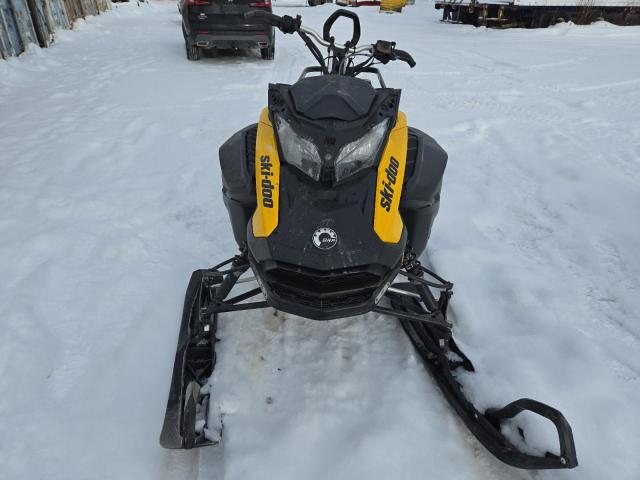 2021 SKIDOO EXPEDITION
