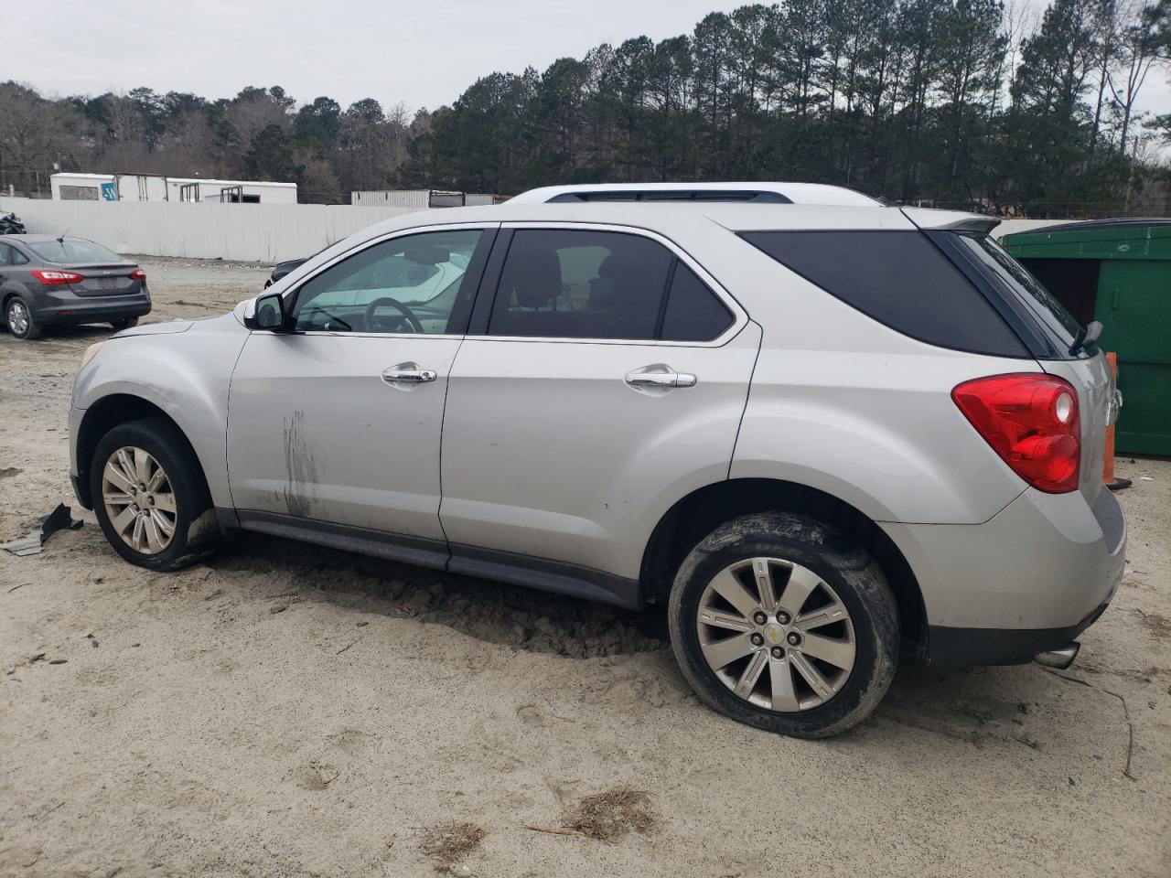 2010 Chevrolet Equinox - Image 2
