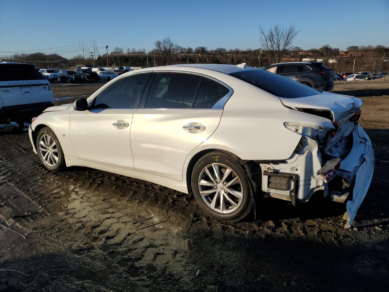 2015 Infiniti Q50 - Image 2