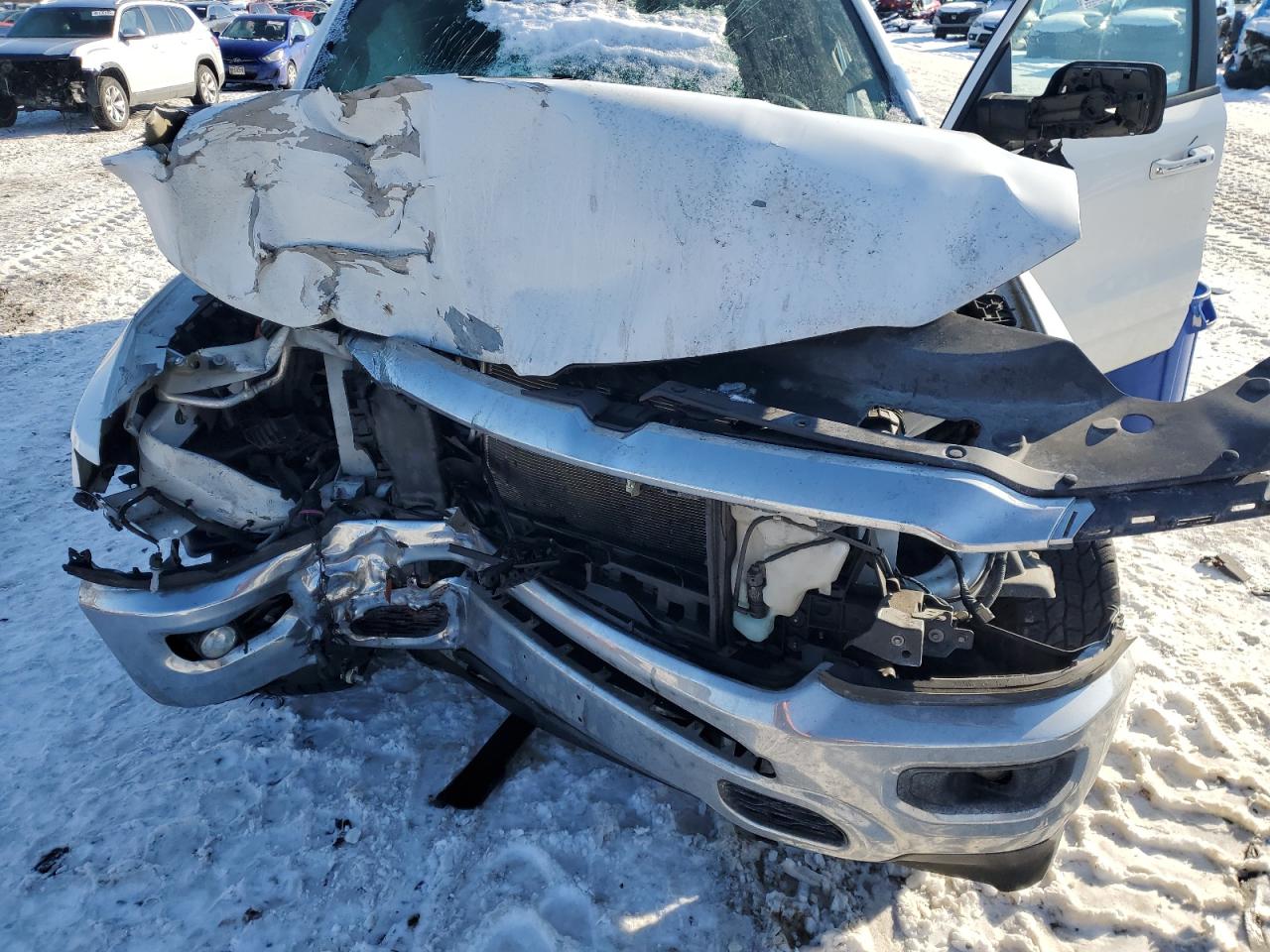 2019 RAM 1500 - Image 12