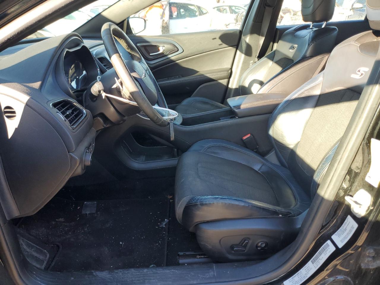 2015 Chrysler 200 - Image 7