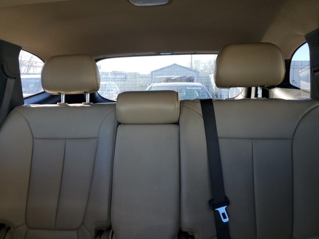 2012 Hyundai Santa Fe - Image 10