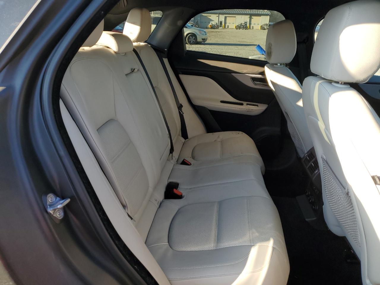 2017 Jaguar F-Pace - Image 11