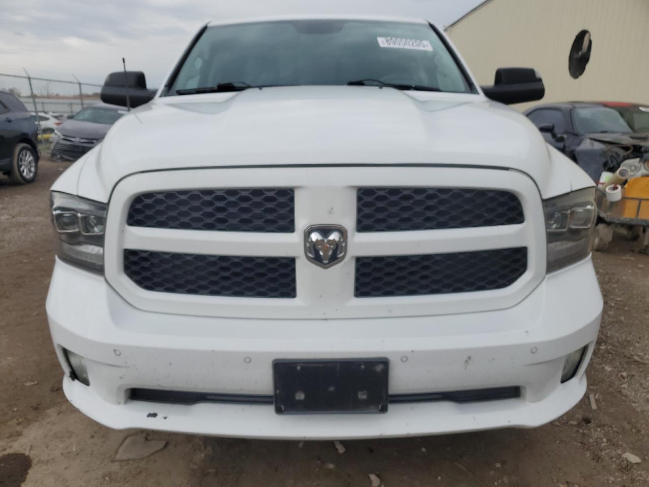 2015 RAM 1500 - Image 5