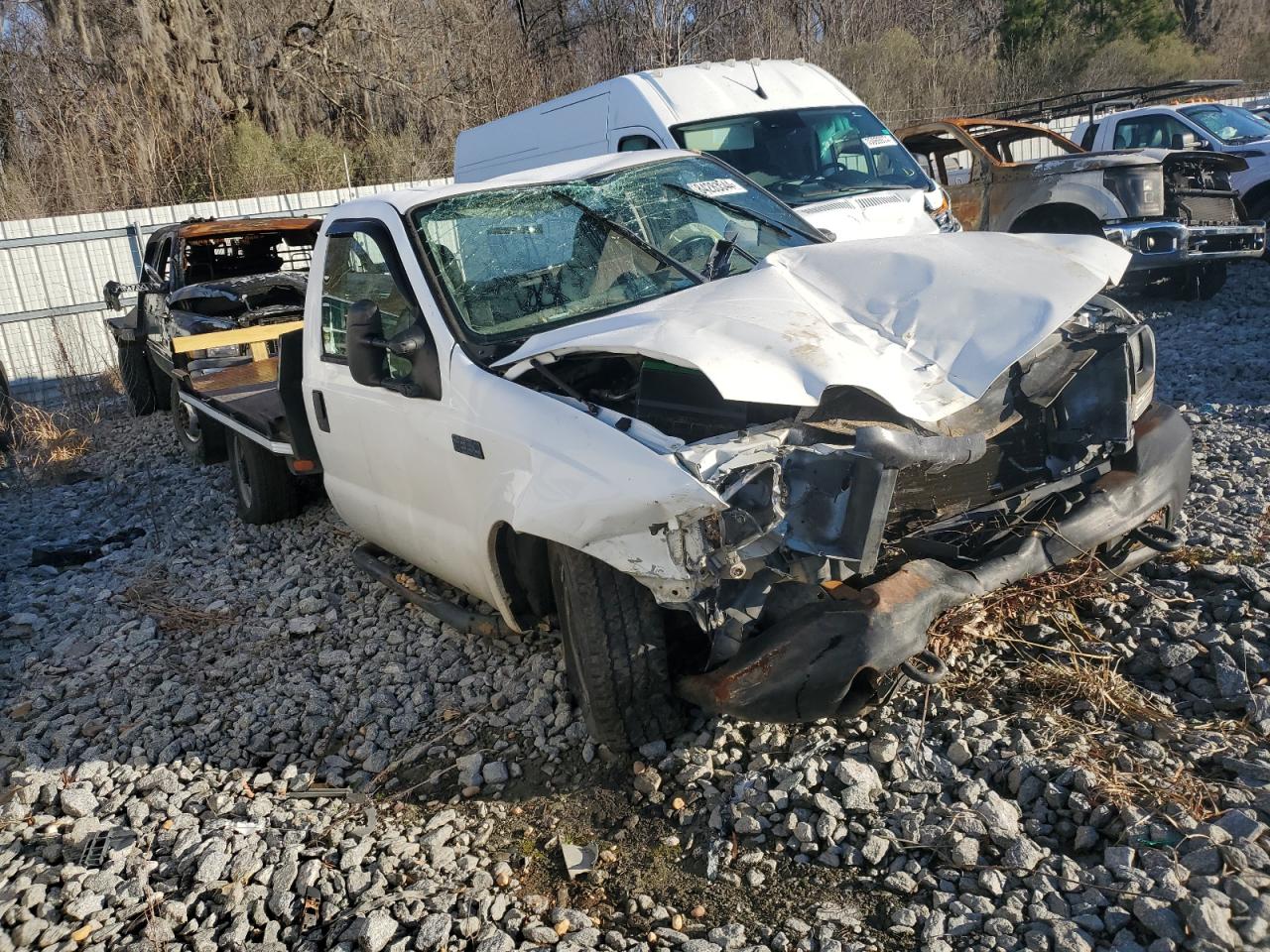 2002 Ford F350 Srw Super Duty for Sale in Montgomery, AL - Front End