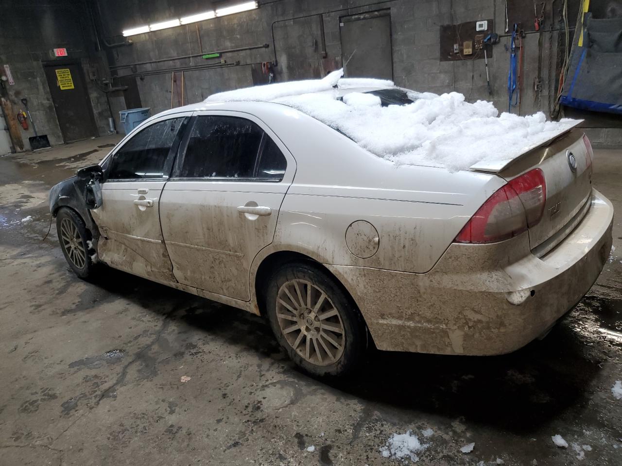 2009 Mercury Milan - Image 2