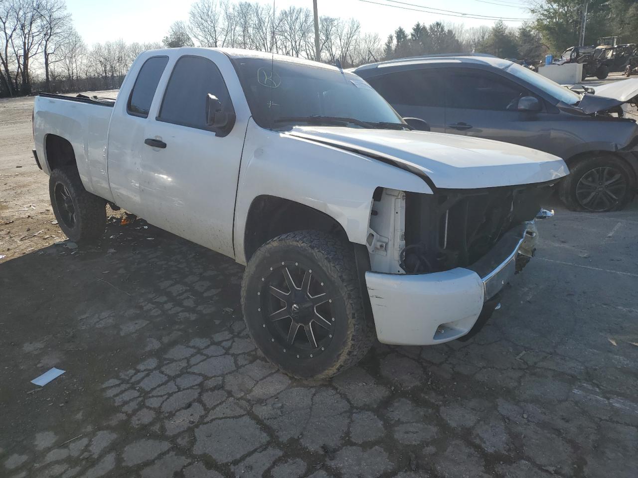 2009 Chevrolet Silverado - Image 4