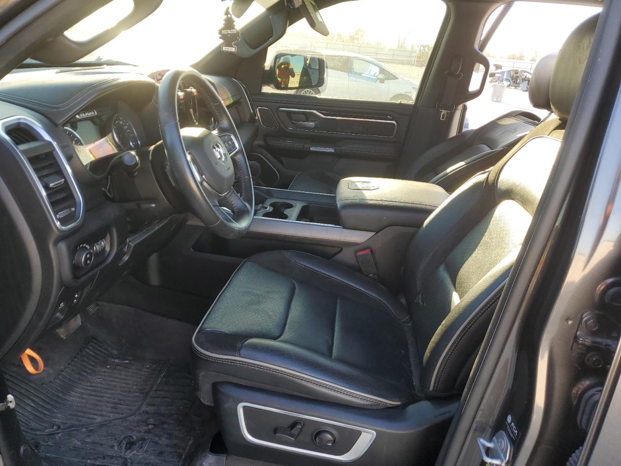 2022 RAM 1500 - Image 7