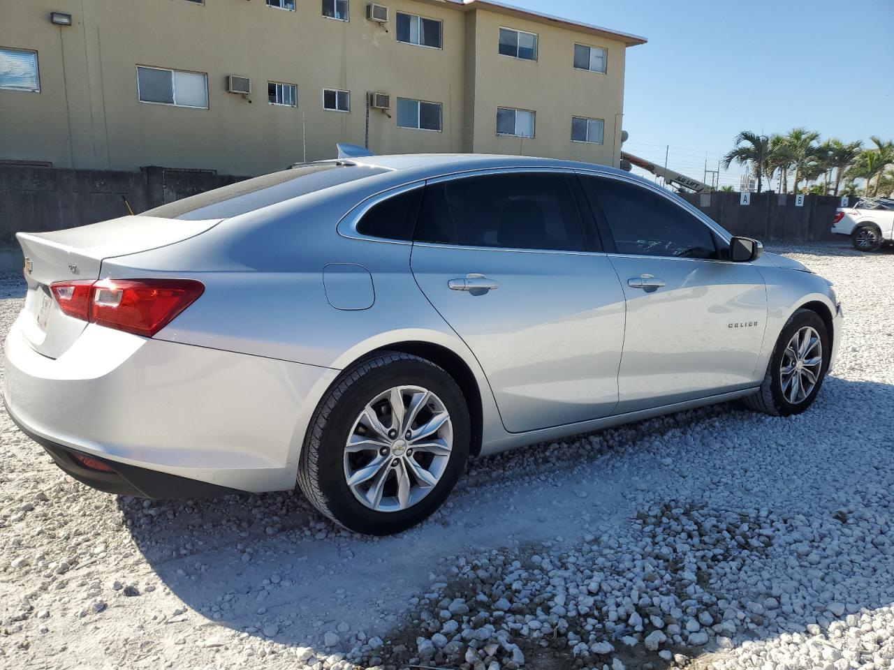 2016 Chevrolet Malibu - Image 3