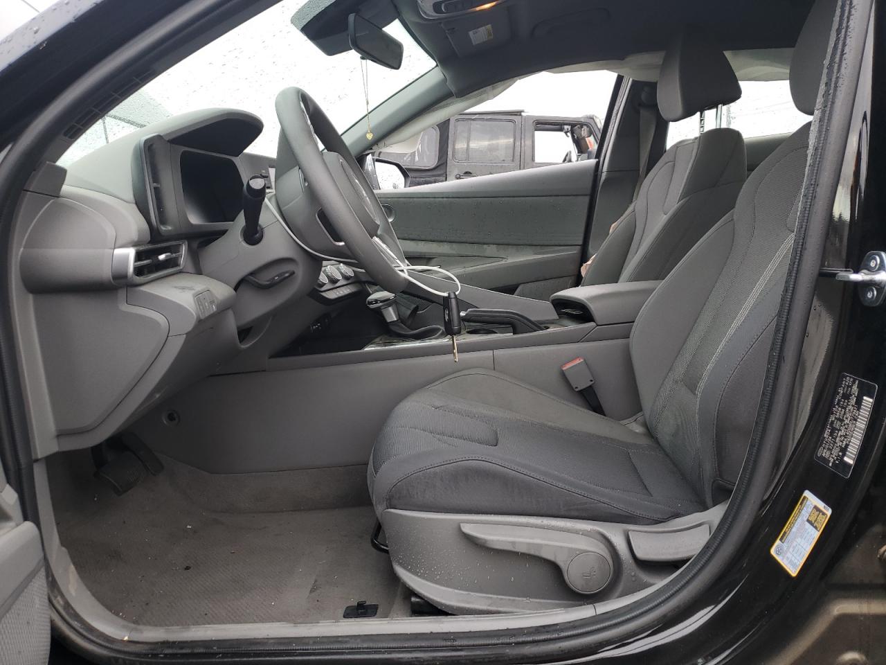 2024 Hyundai Elantra - Image 7