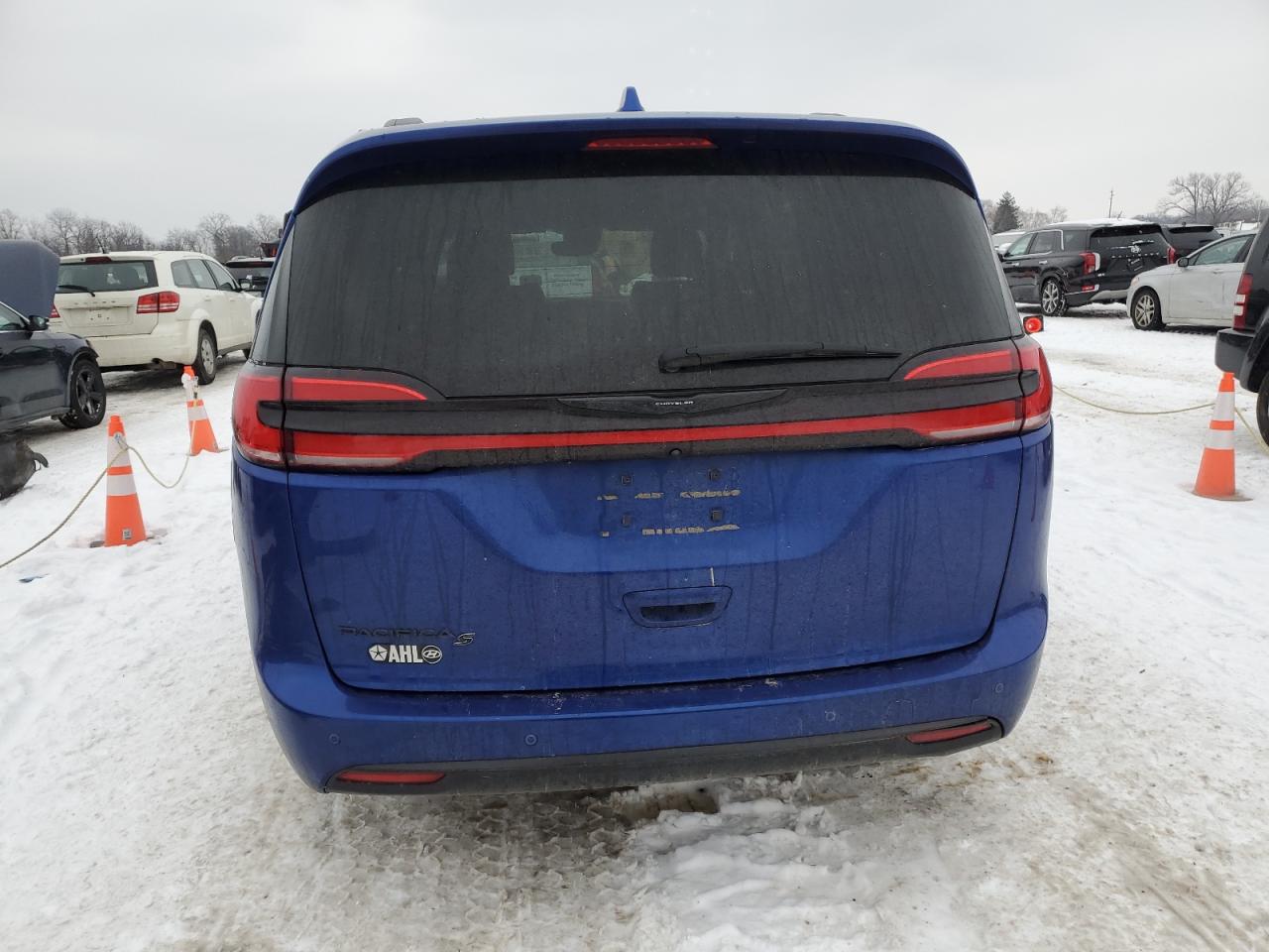 2021 Chrysler Pacifica - Image 6