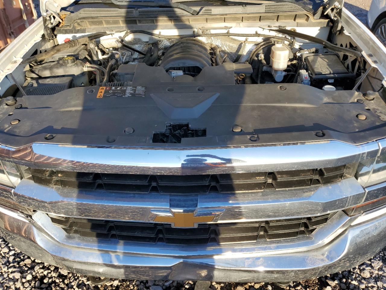2018 Chevrolet Silverado - Image 11