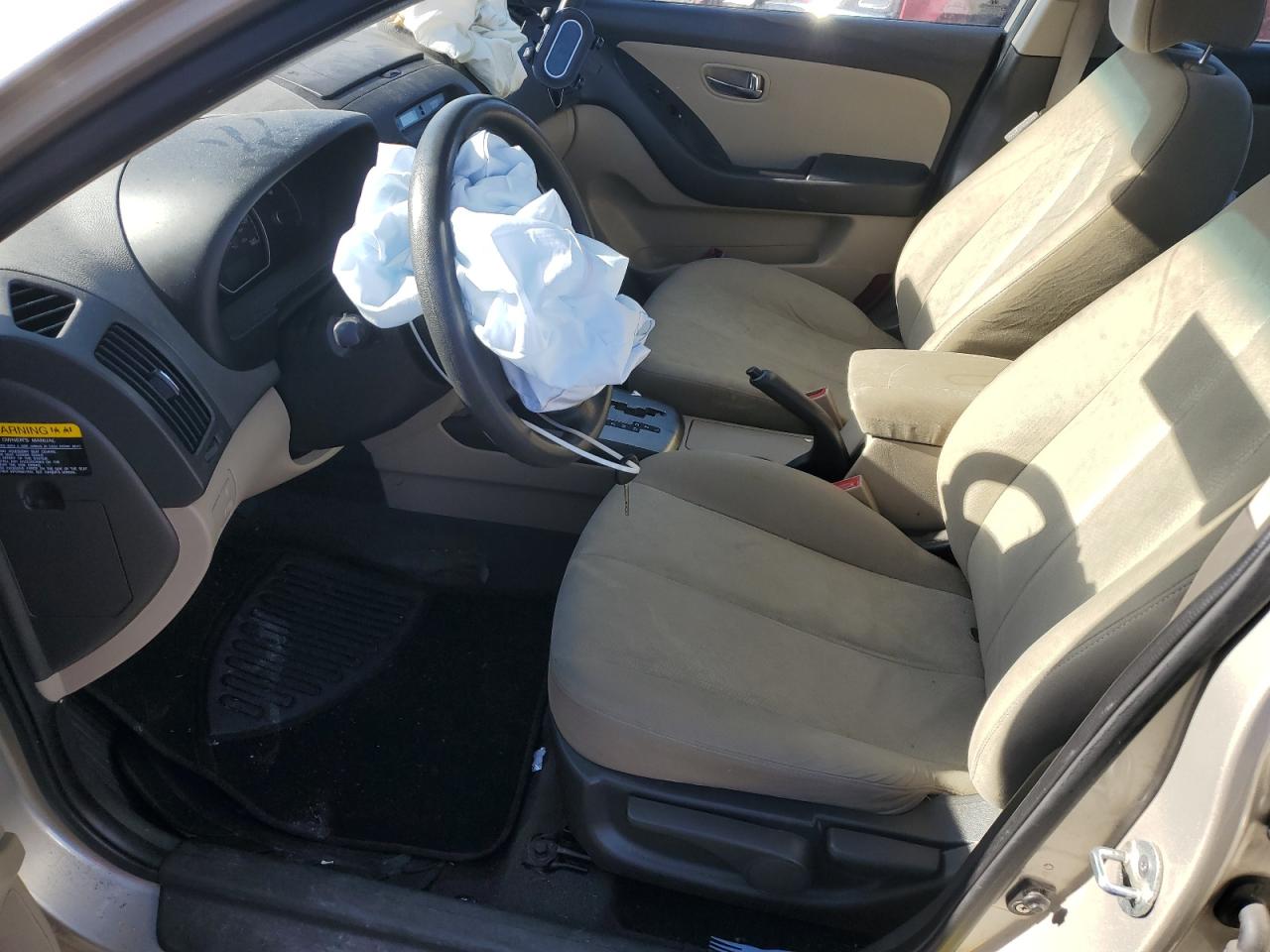 2010 Hyundai Elantra - Image 7
