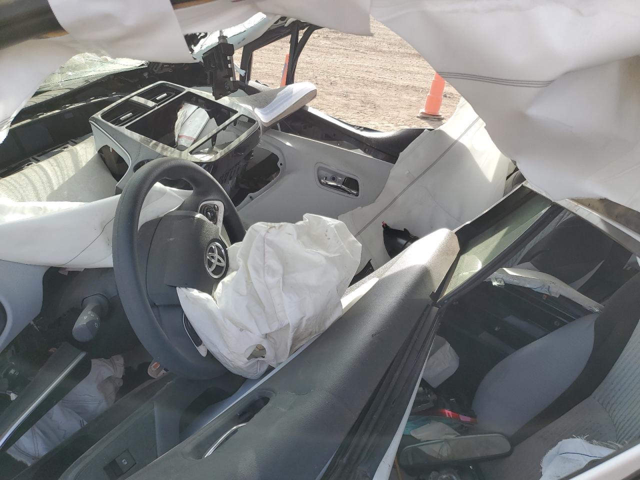 2017 Toyota Prius - Image 8