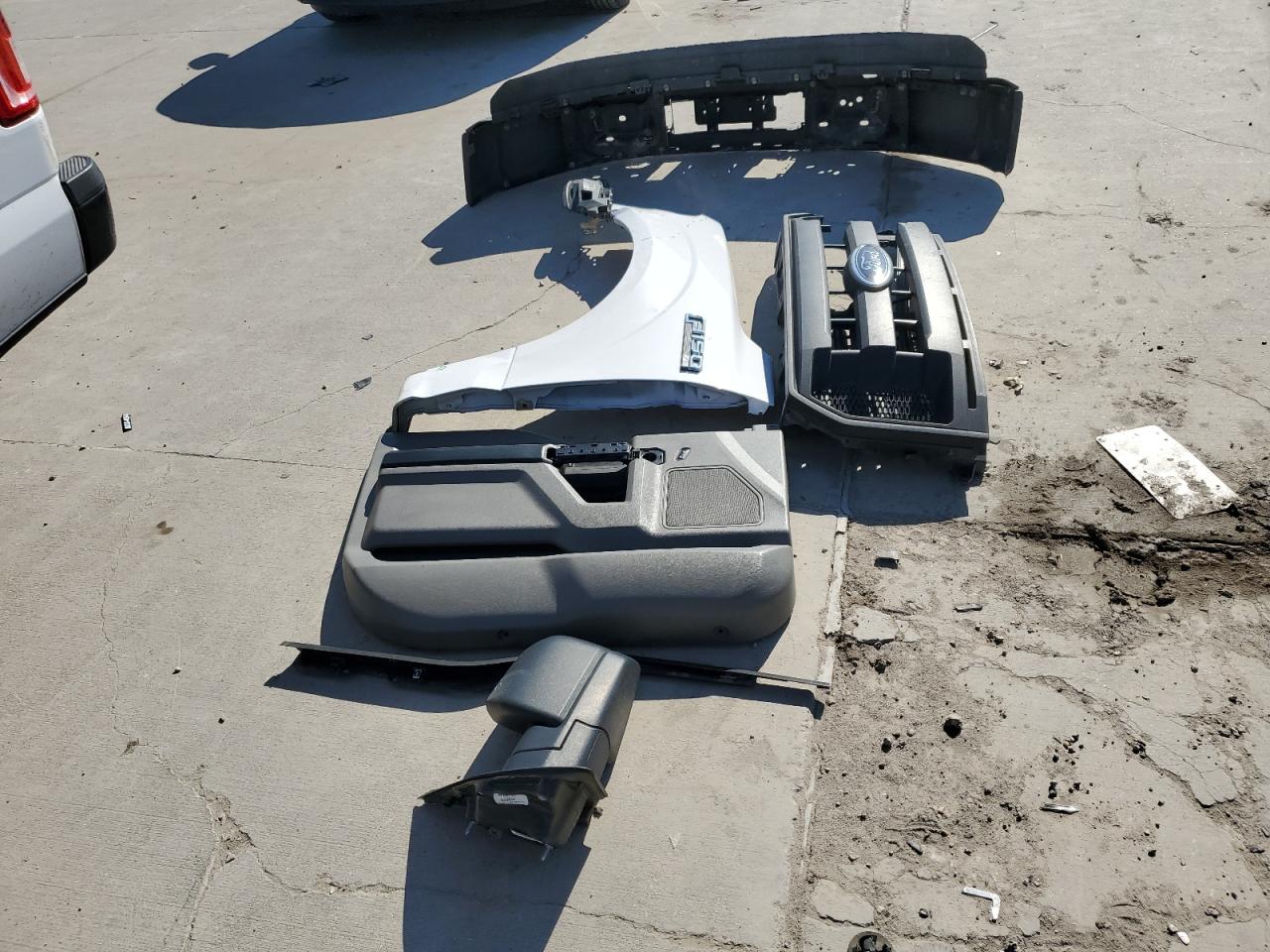 2016 Ford F-150 - Image 12