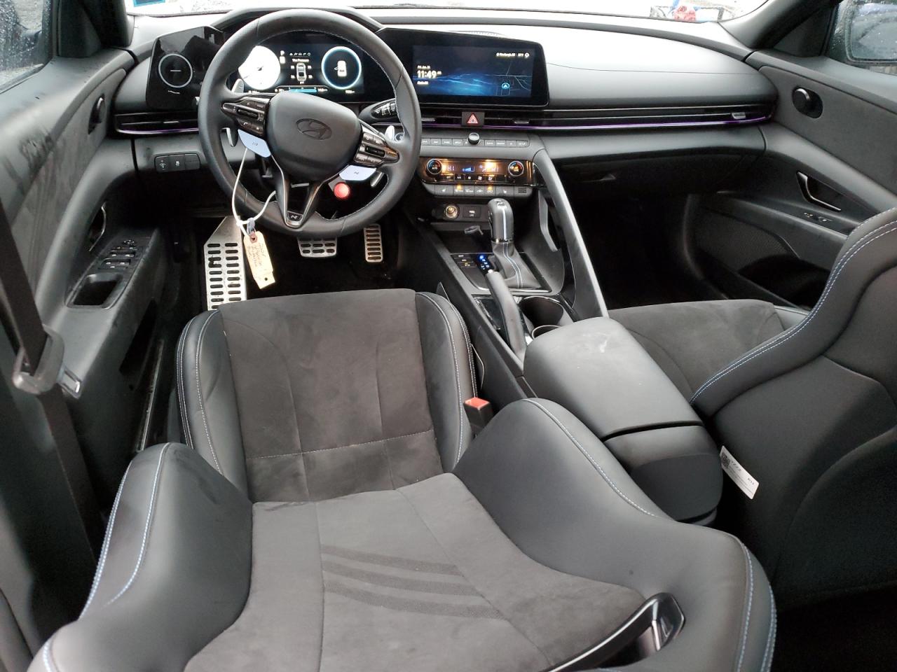 2024 Hyundai Elantra - Image 8