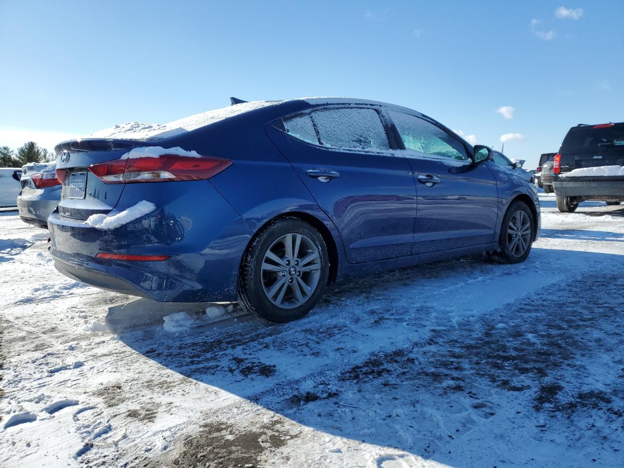 2017 Hyundai Elantra - Image 3