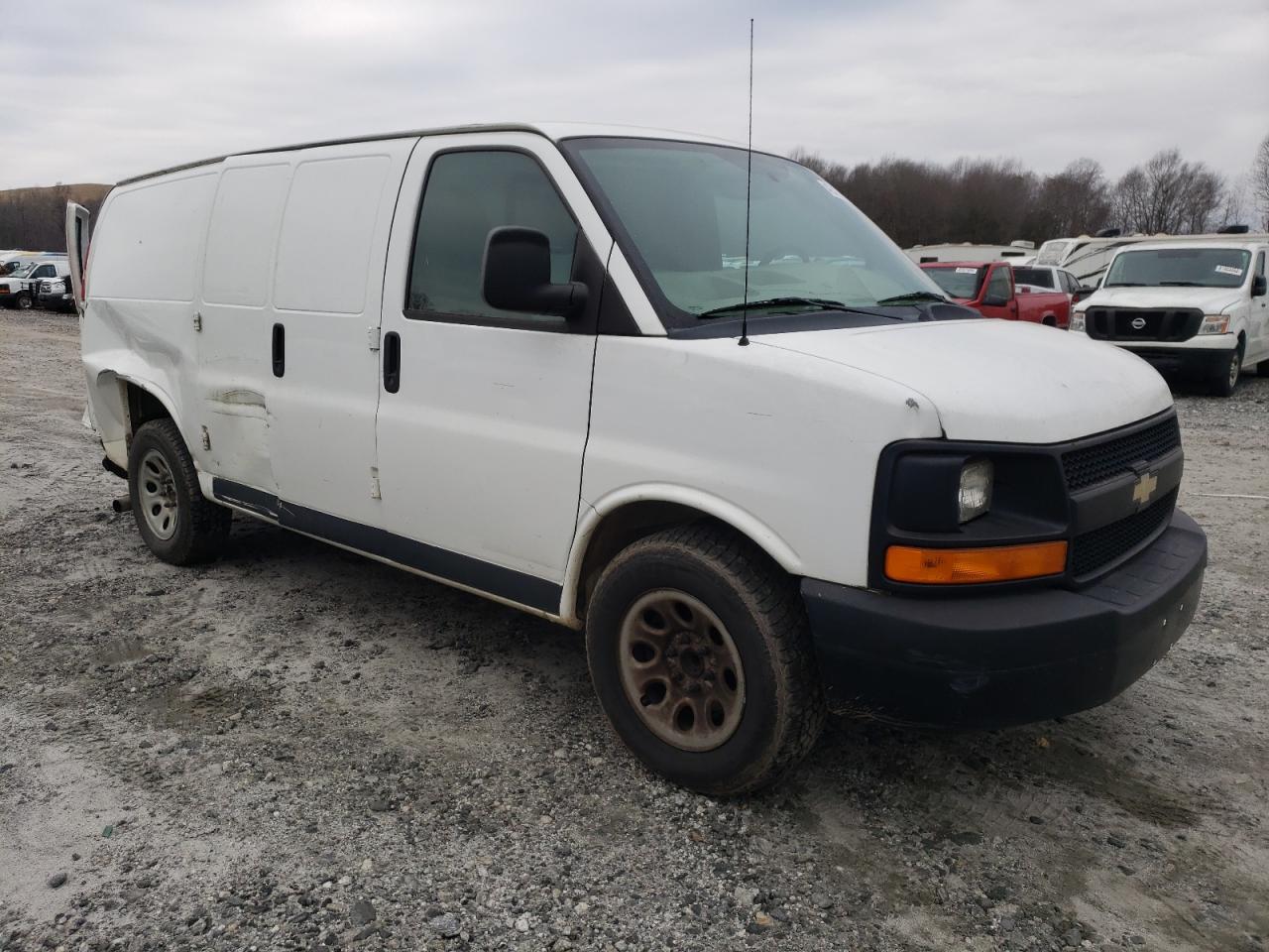 2014 Chevrolet Express - Image 4