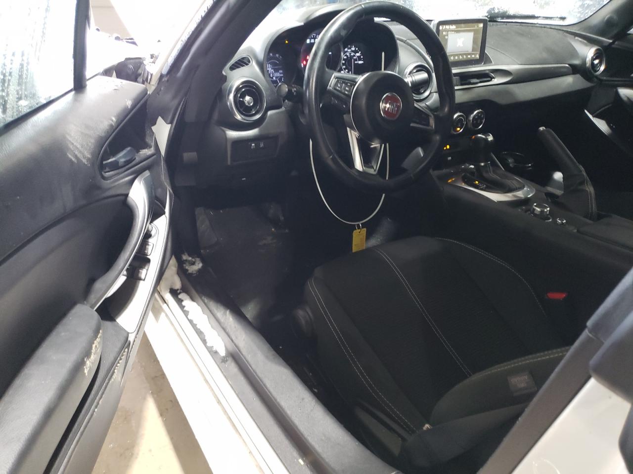 2017 Fiat 124 Spider - Image 8