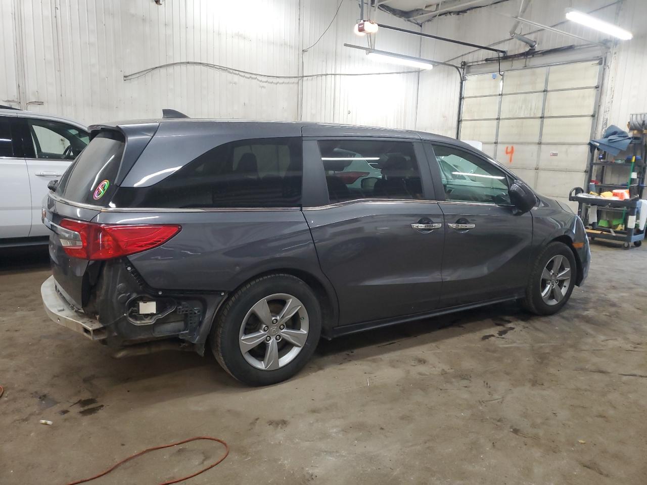 2018 Honda Odyssey - Image 3