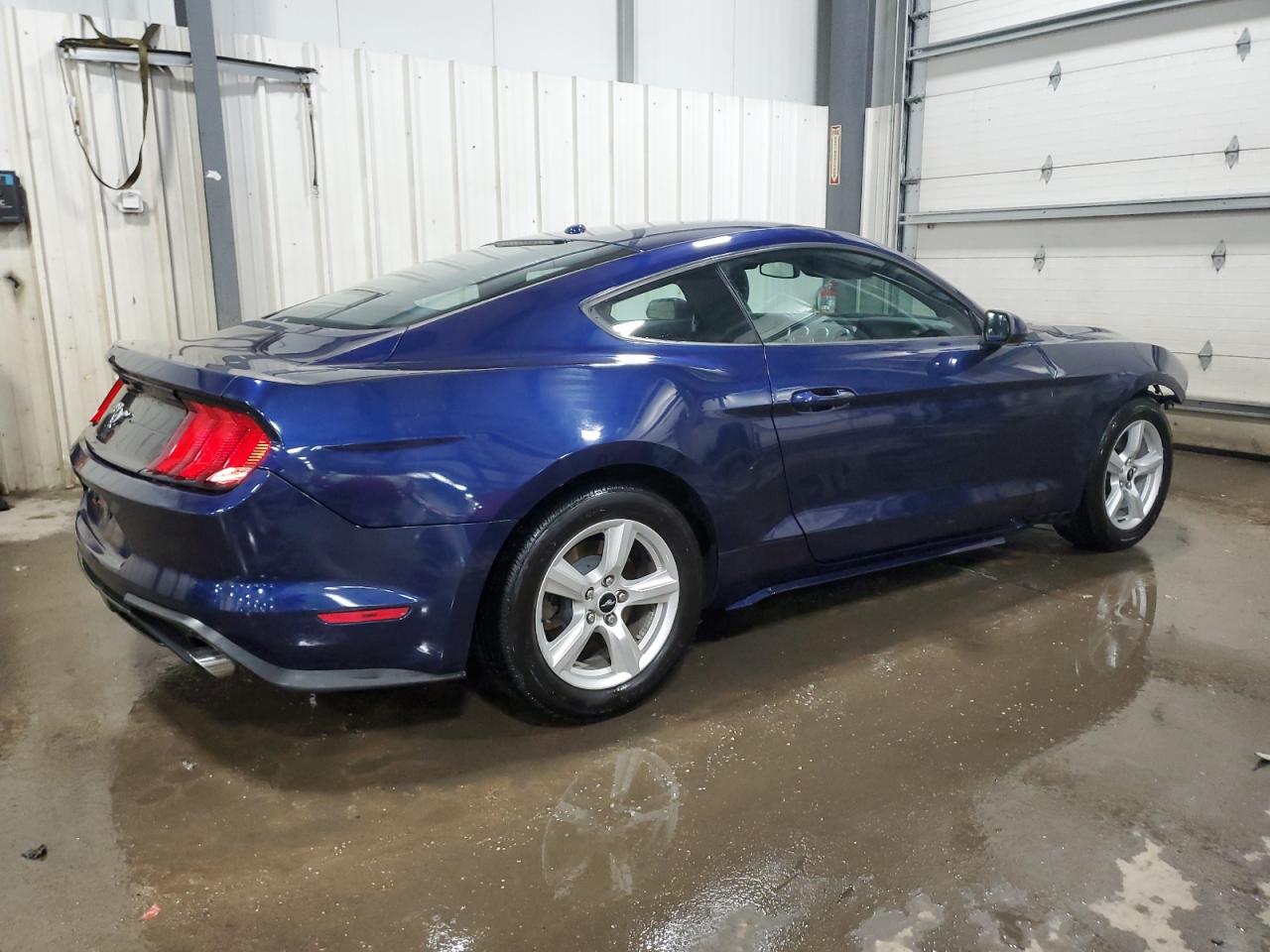 2019 Ford Mustang - Image 3