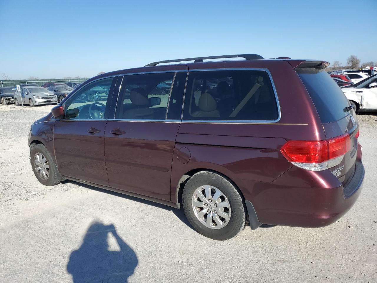 2010 Honda Odyssey - Image 2