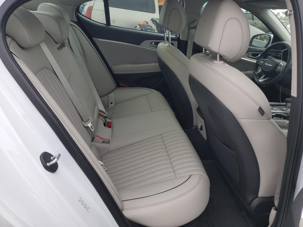 2019 Genesis G70 - Image 10