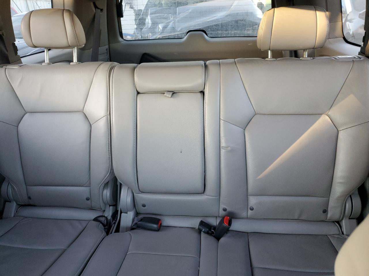 2010 Honda Pilot - Image 10