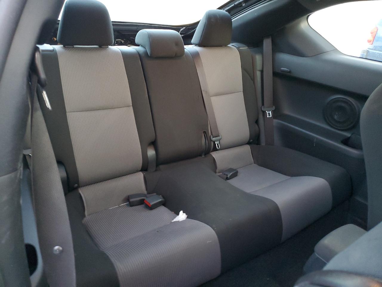 2015 Scion tC - Image 10