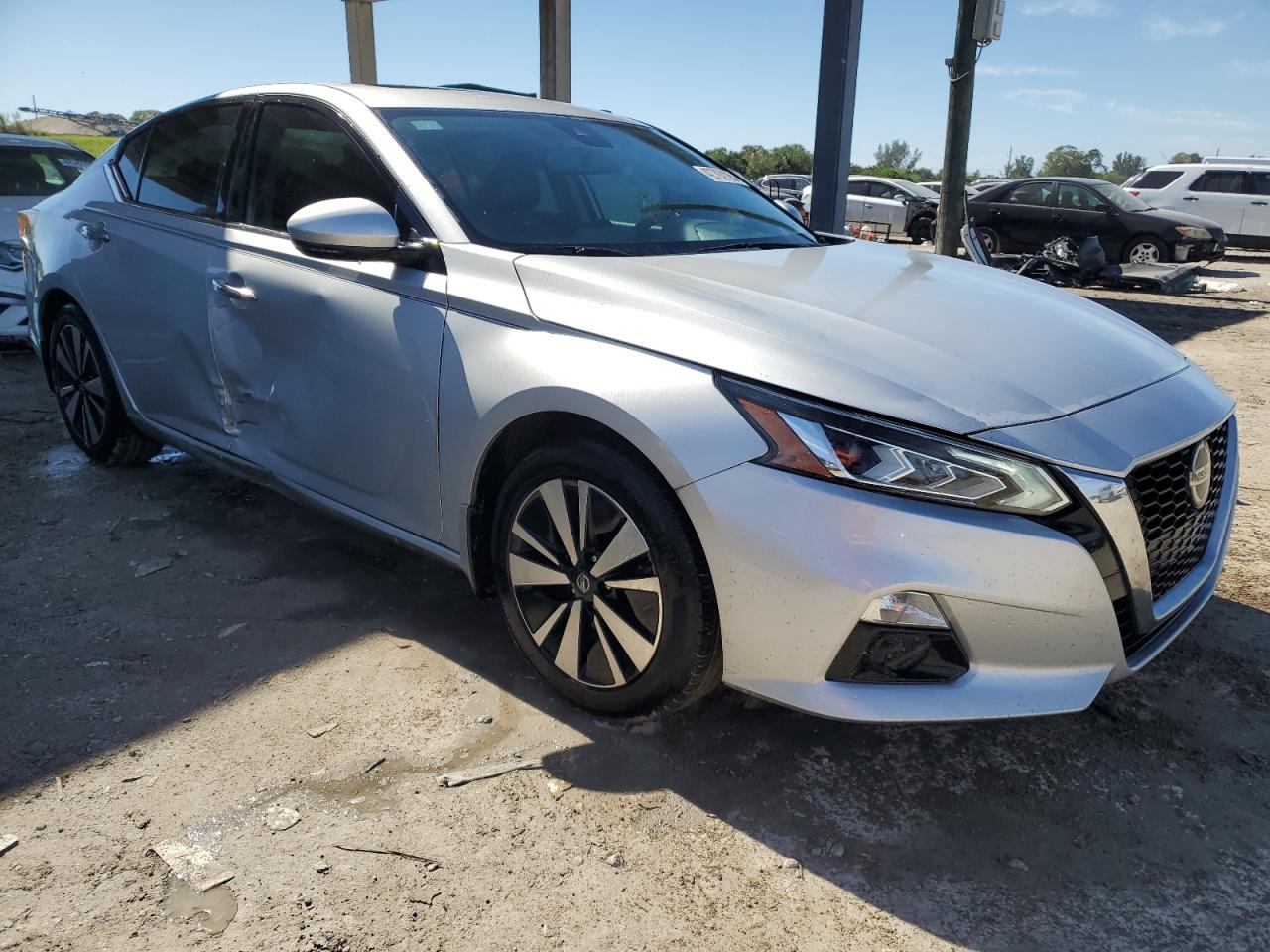 2019 Nissan Altima - Image 4