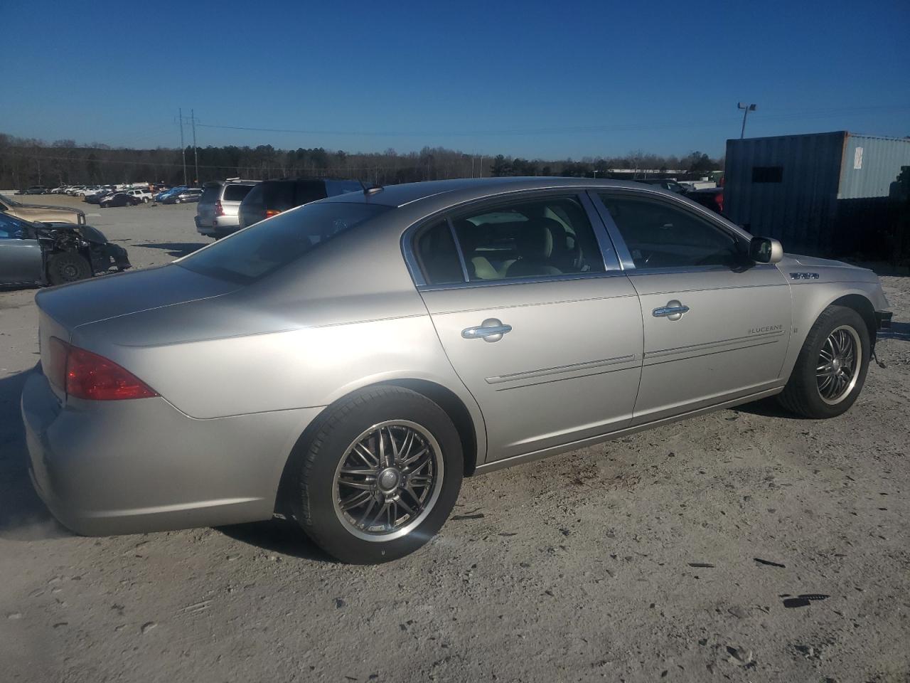 2006 Buick Lucerne - Image 3