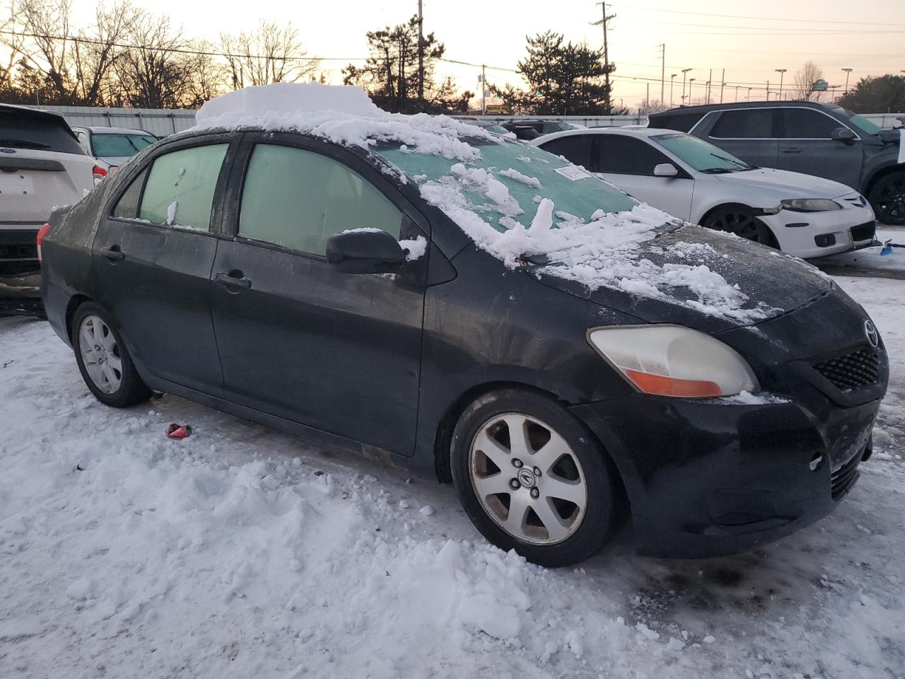 2010 Toyota Yaris - Image 4