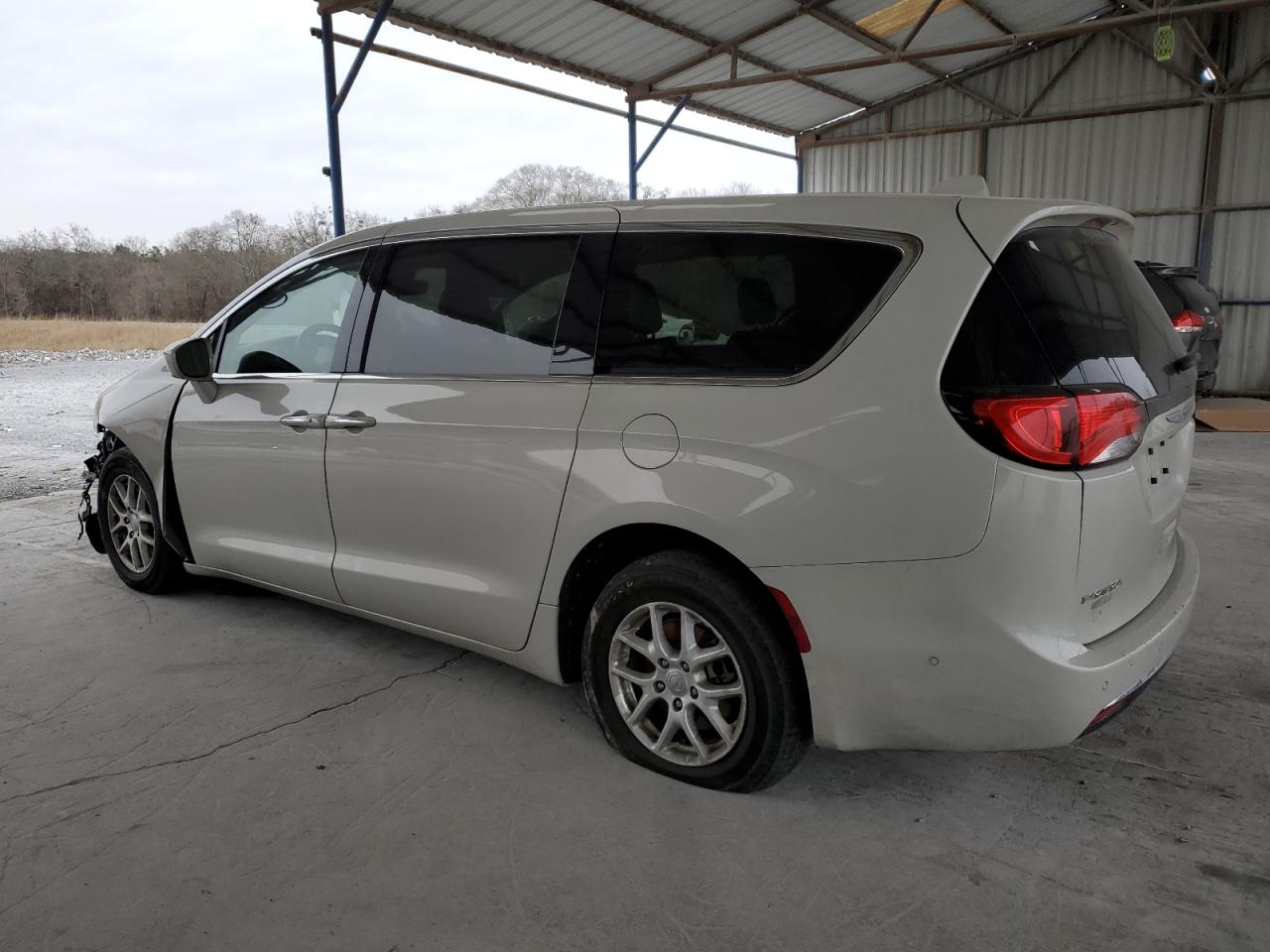2020 Chrysler Pacifica - Image 2