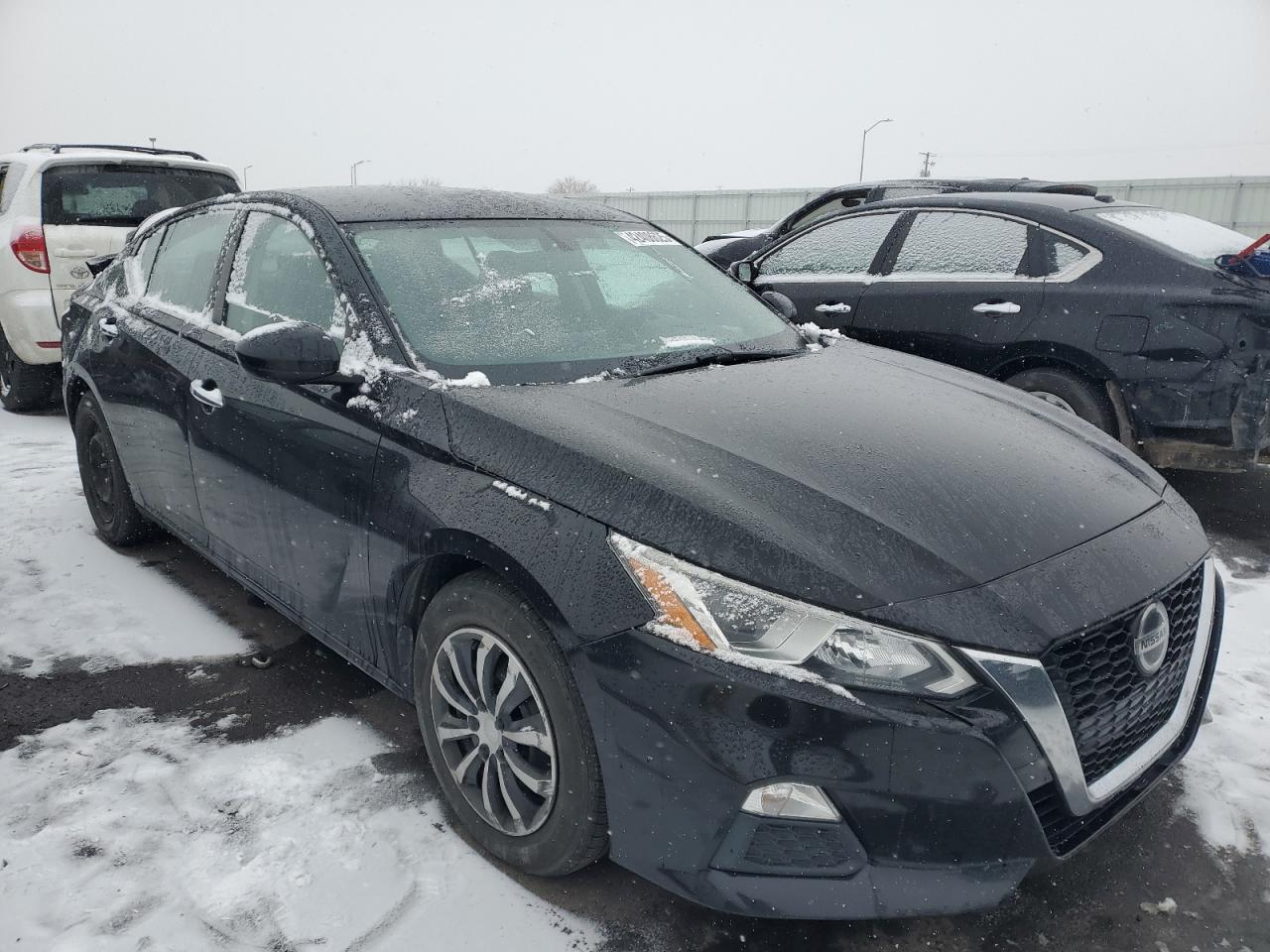 2020 Nissan Altima - Image 4