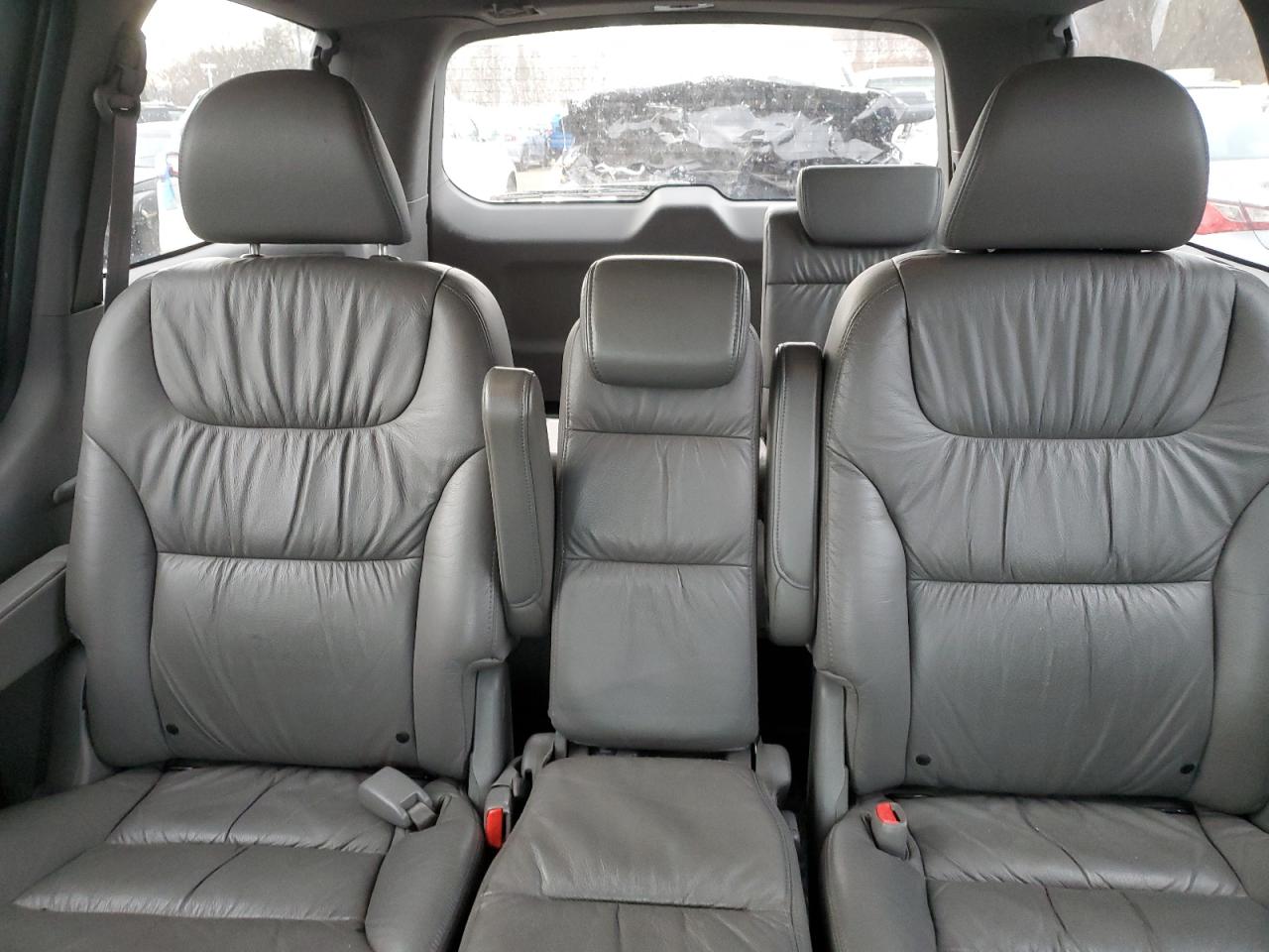 2008 Honda Odyssey - Image 10