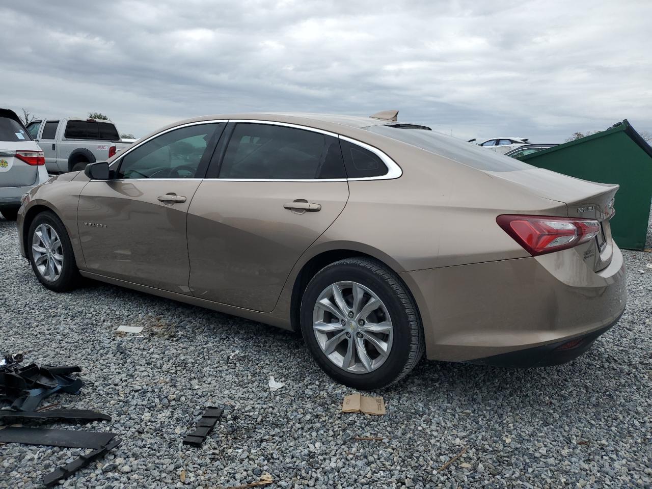 2019 Chevrolet Malibu - Image 2