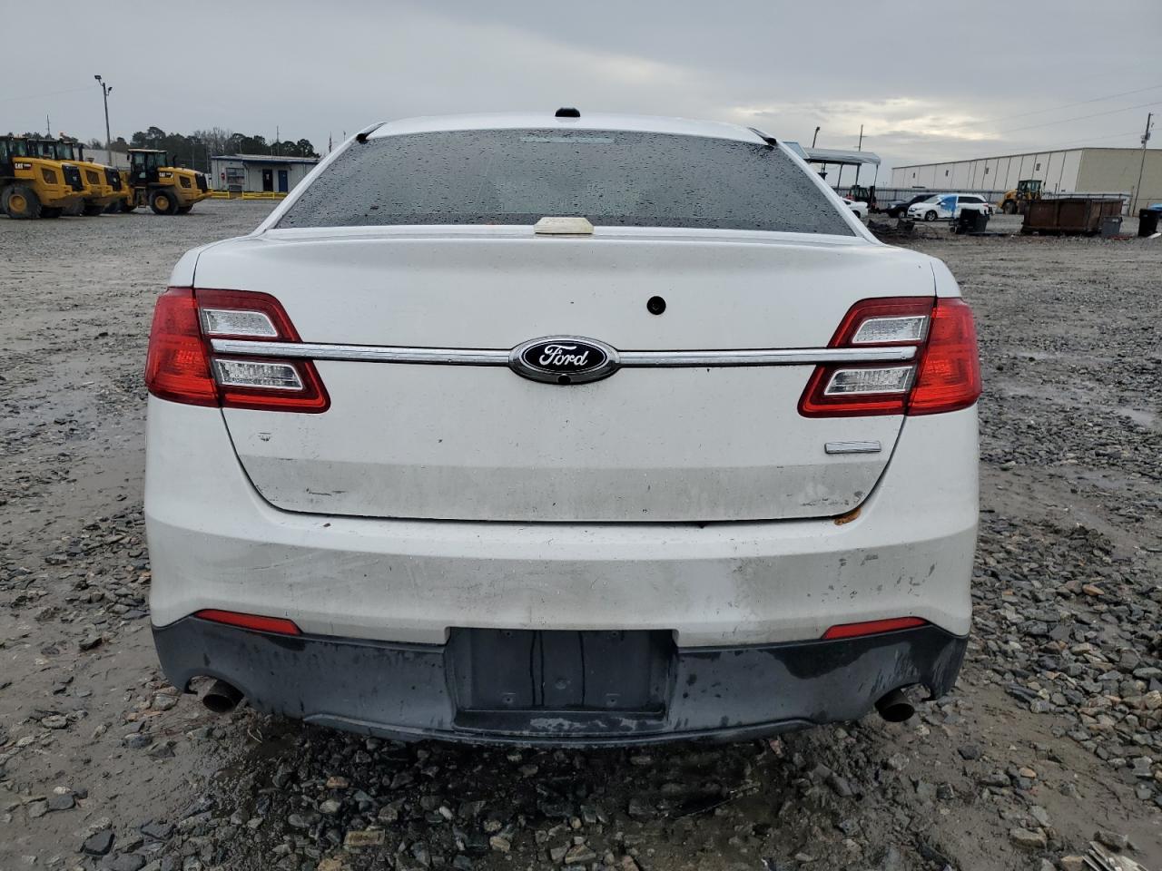 2015 Ford Taurus - Image 6