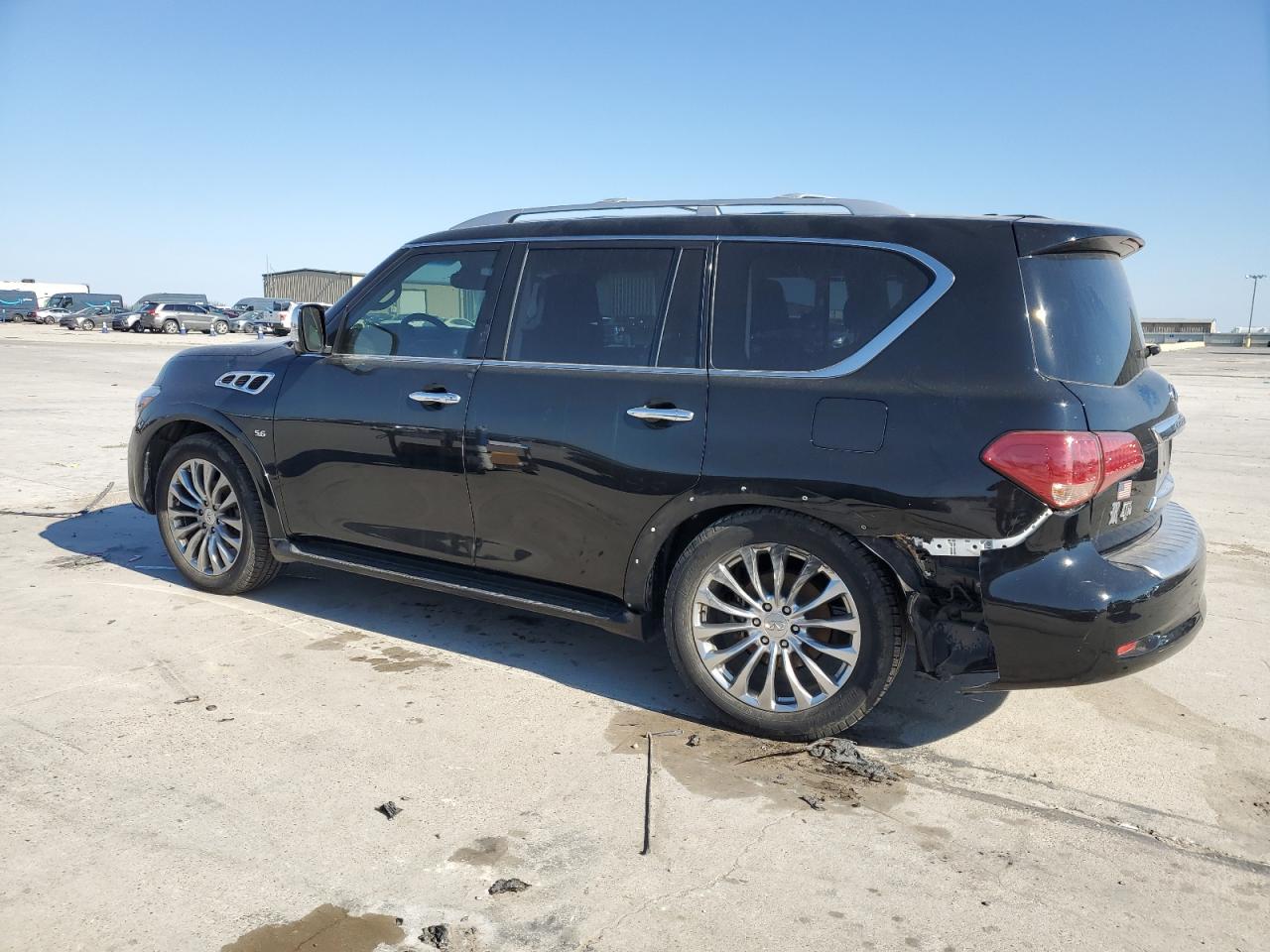 2015 Infiniti QX80 - Image 2